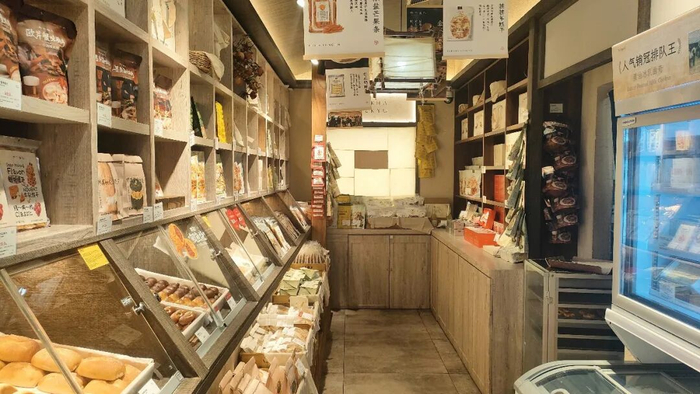 实探朴下隆九：“上海新晋排队王”长什么样？|上海市|黄浦区|零食店|零食|门店_手机新浪网