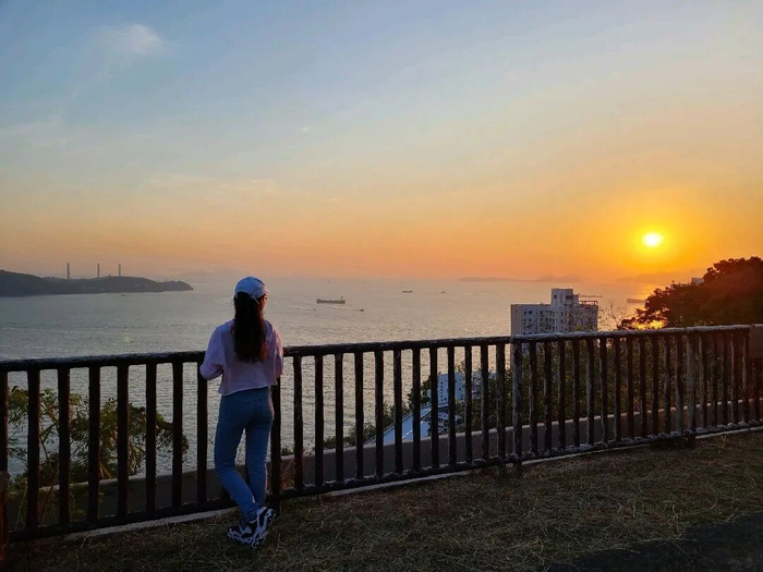 图：Trip.com