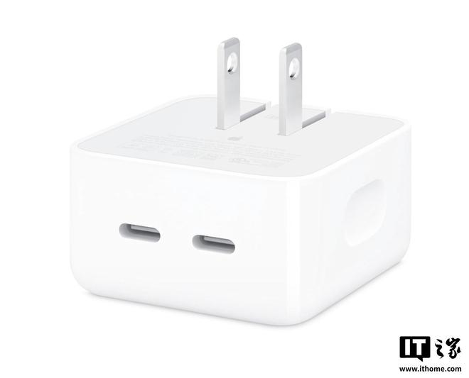▲ 苹果 MacBook Air 笔记本附带的双 USB-C 充电器
