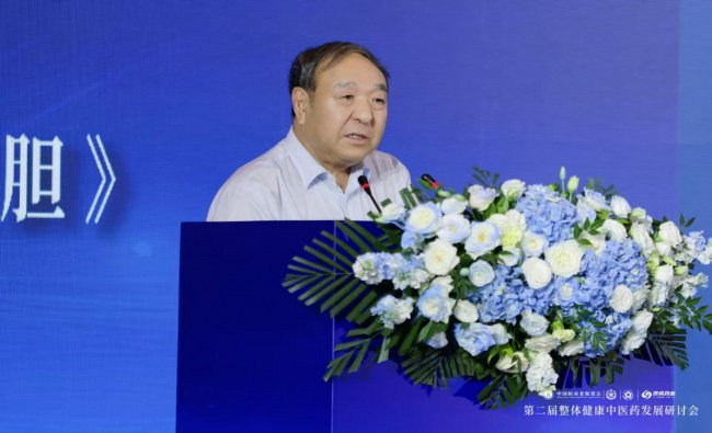 图注:国医大师李佃贵教授作主题分享