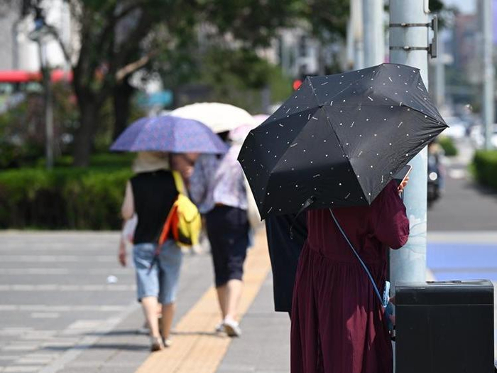 北京气温创今年新高 体感温度在40℃左右