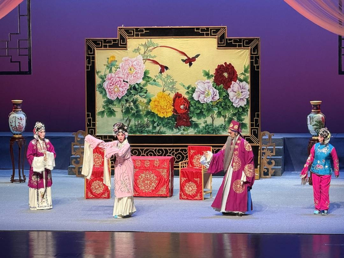 演出现场。