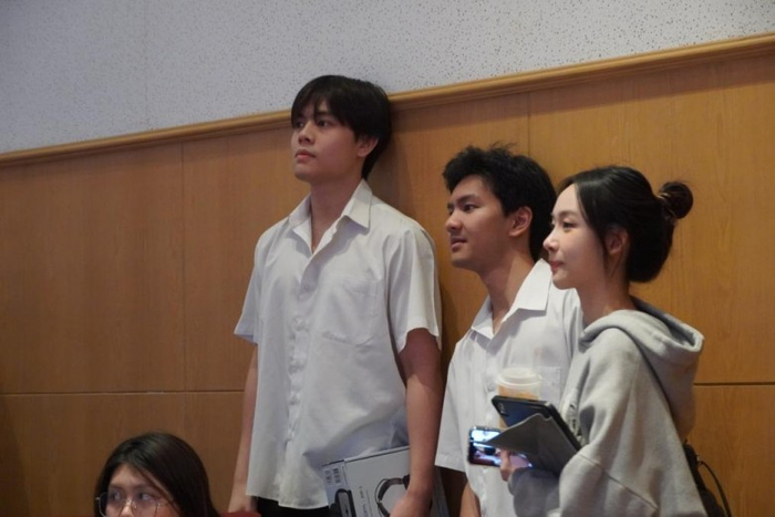 图4 易三仓大学学生在讲座现场。