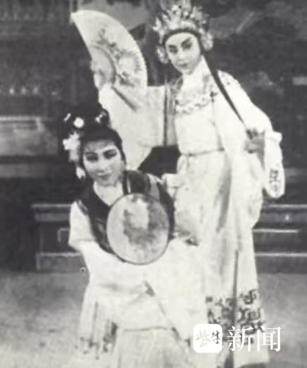 1963年张玉琴与竺水招主演越剧《莫愁女》剧照