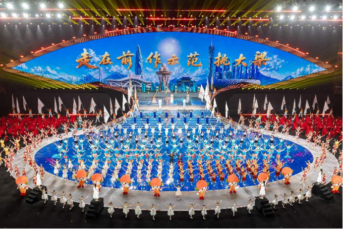 ▲开幕式尾声环节主题歌演唱排练图