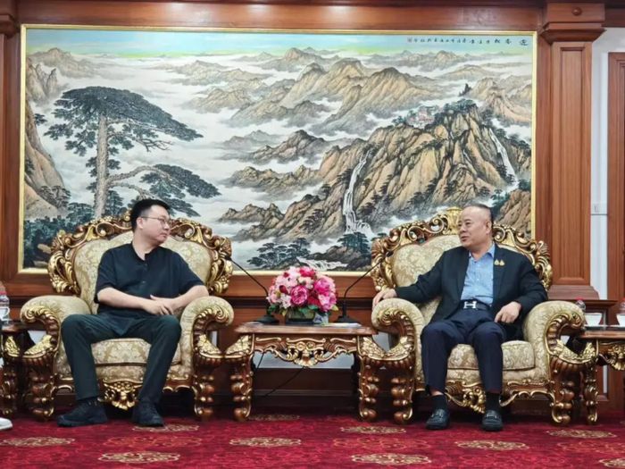 图1 经世易格首席顾问邵玺与泰国中华总商会副主席李桂雄座谈。