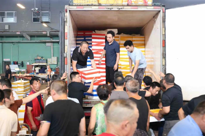 宁波水产品批发市场。记者 陈结生 通讯员 周宣羽 李越 摄