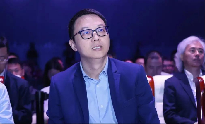 吴泳铭