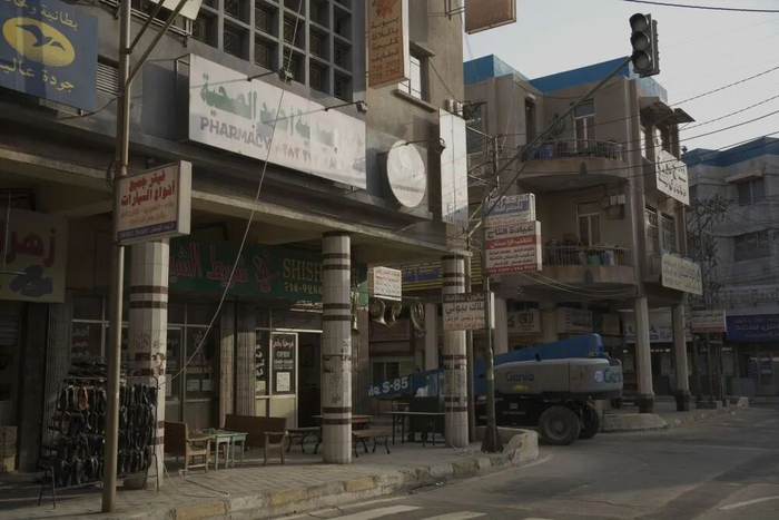 剧组搭建的中东风格的街区。新华社发