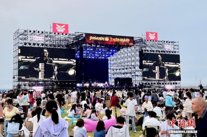 万年遗址邂逅潮流文艺 宁夏水洞沟上演星河盛焰音乐嘉年华|宁夏回族自治区|非遗打铁花|银川市|藏兵洞|明长城_手机新浪网