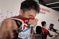 王俊杰赛后激动落泪：都过去了 瀚森NBA！超级高水平！