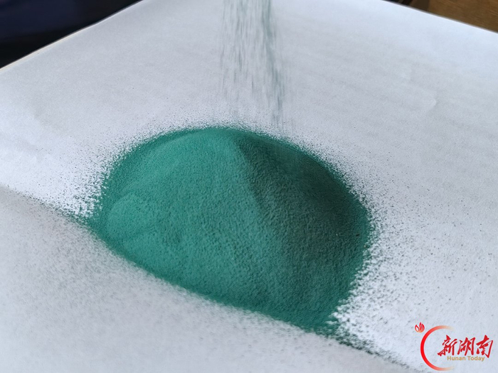 兴嘉生物生产的羟基氯化铜。胡盼盼摄