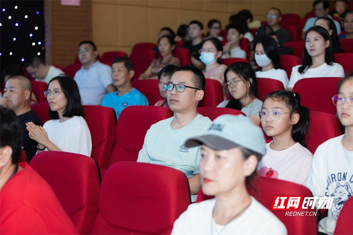 活动现场气氛热烈。