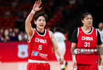能攻能守！杨舒予半场6中5&三分2中2 砍下12分2板6助2断