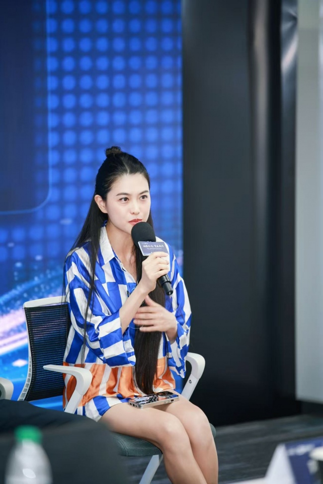 图六:苏州华贸中心品牌总监沈妍虹进行圆桌分享