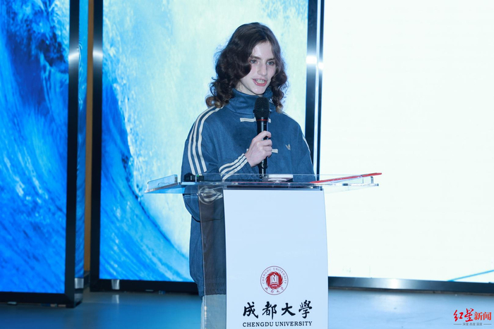 第五届世界小学生中文秀美洲赛区冠军心怡
