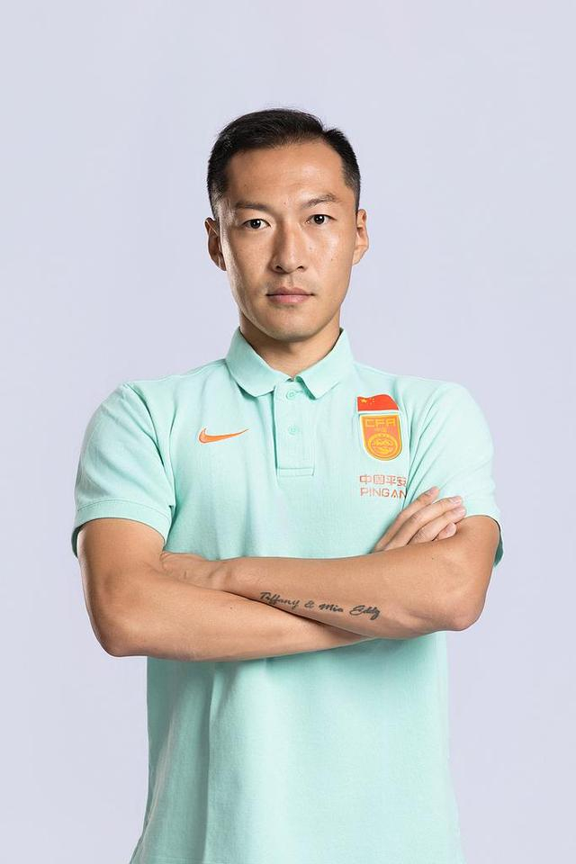 男足球员吴曦