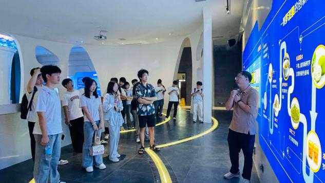 图9.永福罗汉果小镇研学