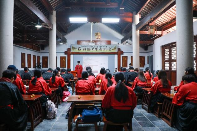 图3.南宁市孔庙家风馆研学