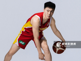 媒体人谈胡明轩当旗手：这是团部对中国男篮的激励和信任