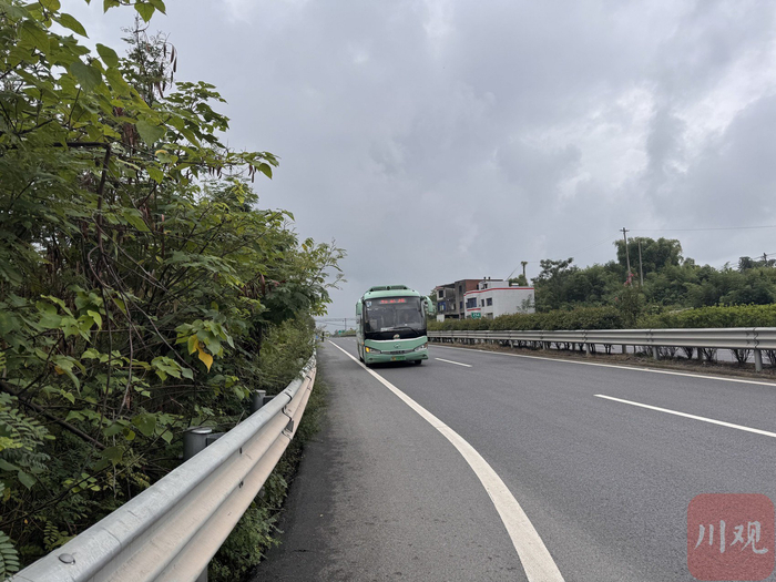 861线路。王迎 摄
