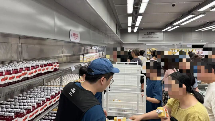 门店现制饮品区。图源：联商网