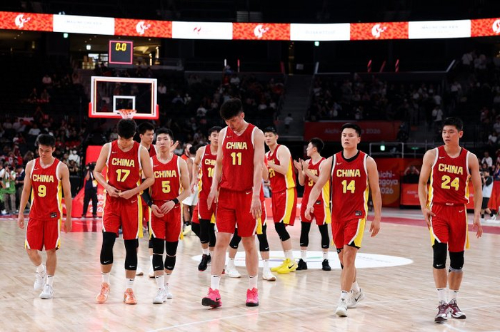媒体人：真正持续做正确小事的人太少 因承认我们需改变的人太少