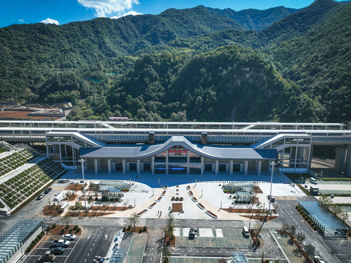 西康高铁柞水西站（拍摄：熊国栋）