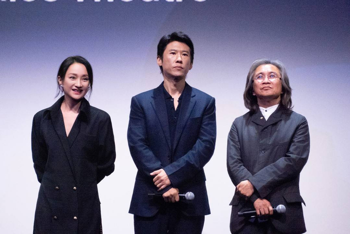 周迅、王骁、陈可辛亮相映后环节 图据片方
