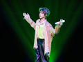 王源演唱会结束打开手机一看“天塌了”：想给几万人建群发祝福，结果只剩他一个人