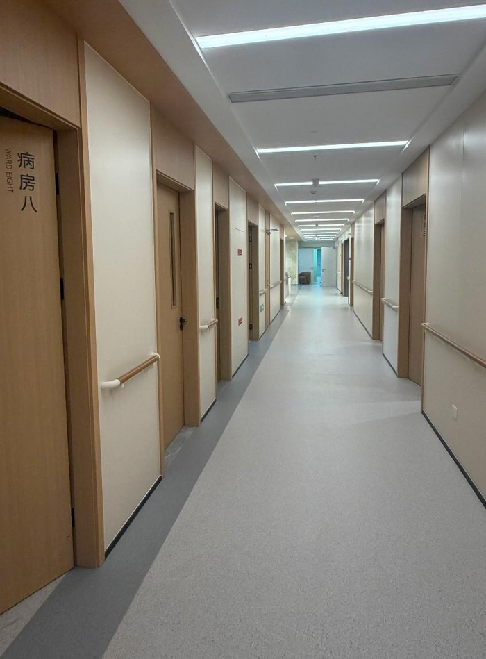图3医院病房走廊