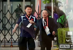 刘国梁公开现身名古屋亚运会赛场，与中国乒协主席王励勤等人围坐交流
