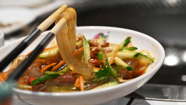 笪曦 摄影 /凉皮 东北 大拉皮 美食 食品 饮食