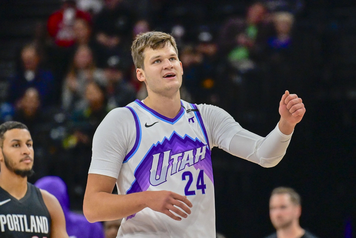 湖记:凯斯勒在场时湖人防守要达到NBA前8-10 不在时或只有16-22