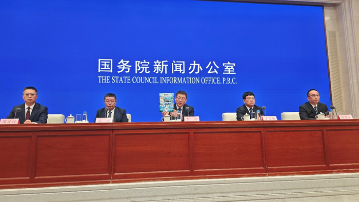 李扬正在发言 图片来源：每经记者 张宏 摄