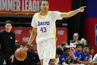 雷迪克：在球队选秀榜单里卡尔要高于24顺位 会把他培养成NBA球员