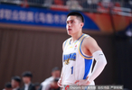今夏两年顶薪续约！记者：陈盈骏将于明天启程返回北京