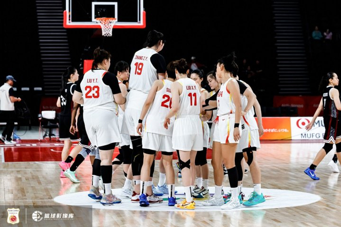 解说：中国篮球的二象性 都懂球 为啥国家队表现不行？