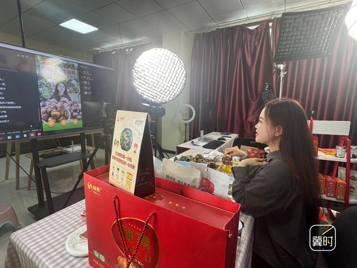 直播带货正在进行中