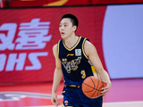 媒体人：宏远抵达青岛准备体测 胡明轩&崔永熙&焦泊乔&杨腾飞免测