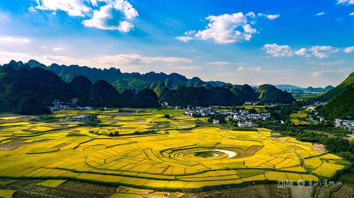 黔西南州兴义市万峰林秋景。图片来源：小桔子甄选