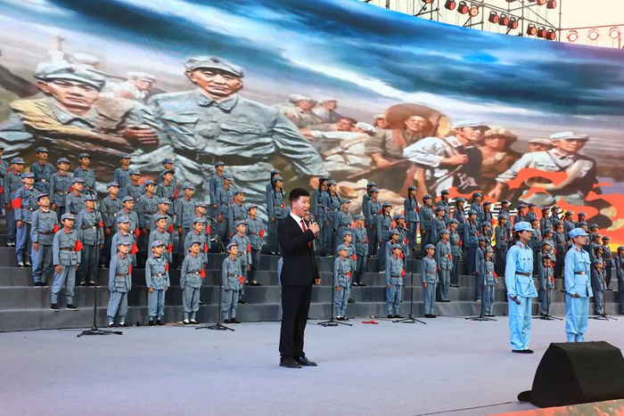 图为转导乡中心学校代表队参加合唱比赛。