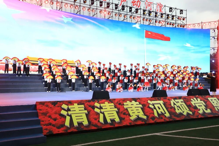 图为西沟乡中心学校代表队参加合唱比赛。