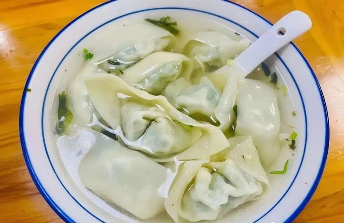 ▲图源：小猫是吃货、大众点评匿名网友