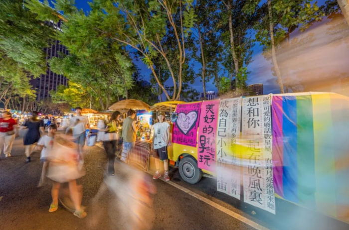 《最火夜市》 摄影/蒋光丛 2023“发现成都之美”主题摄影赛作品