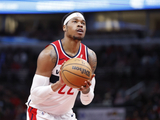 媒体人：上海接触前NBA球员霍姆斯 大外援在霍姆斯&麦基中2选1
