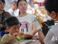 吹糖人、英歌舞！国庆假期次日，广州沙湾古镇迎游客热潮