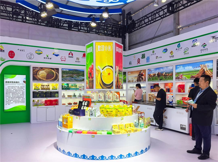　第十三届内蒙古绿色农畜产品博览会上的各类产品。