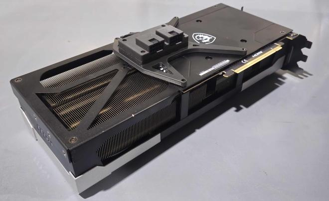 ▲ 该卡为微星 GeForce RTX 5090 32G VENTUS 3X OC