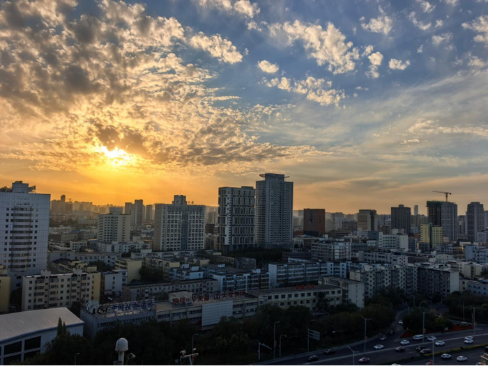 图说：红山公园日落 来源：郑淯心/拍摄